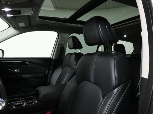 Used 2023 Honda Pilot Touring image 16