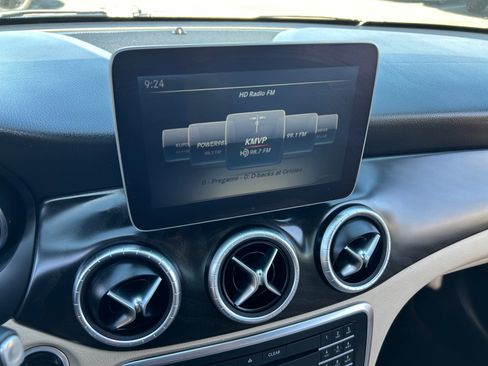 Used 2018 Mercedes-Benz CLA 250 image 26