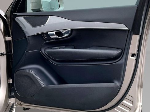 Certified 2023 Volvo XC90 B5 Core w/ Protection Package Premier image 29