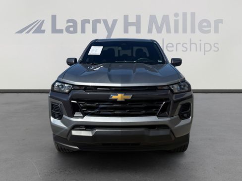 Used 2024 Chevrolet Colorado LT w/ LT Convenience Package image 8