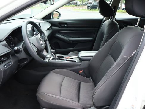 Used 2023 Nissan Altima 2.5 S FWD image 8