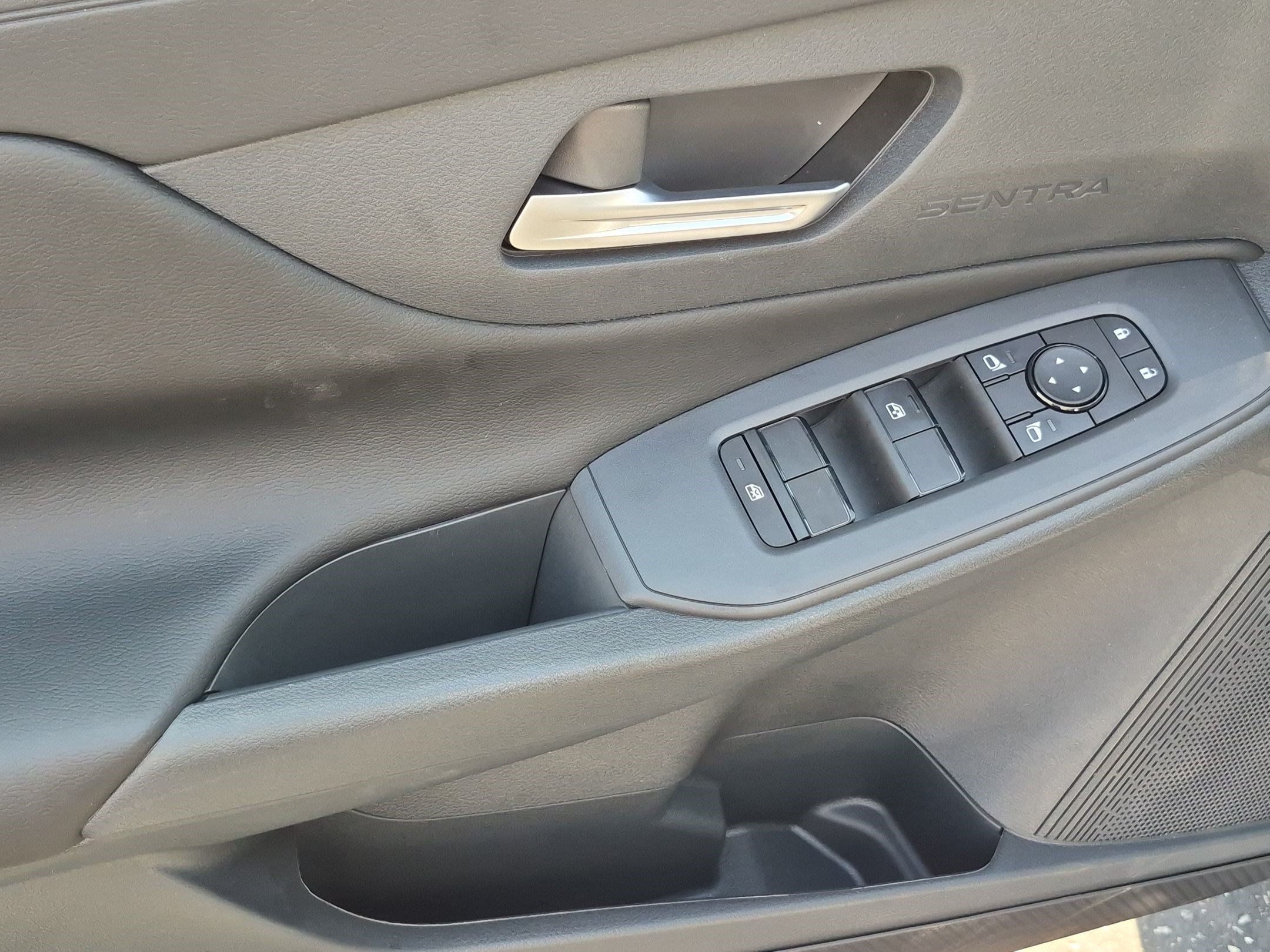New 2027 Nissan Sentra SV w/ Floor Mat Package FWD image 13