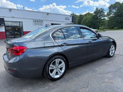Used 2017 BMW 330i xDrive Sedan AWD/4WD image 13
