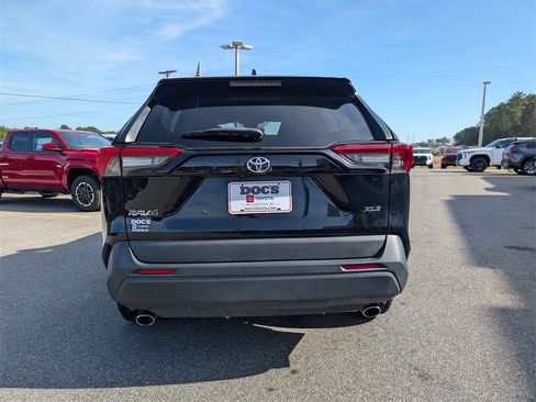 Used 2023 Toyota RAV4 XLE image 4