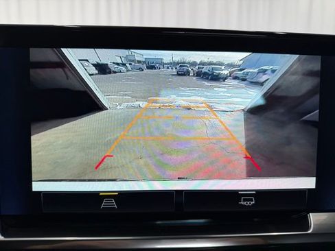 Used 2023 Chevrolet Silverado 1500 LT image 20