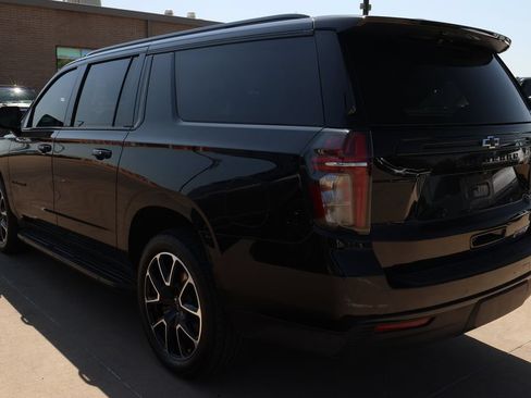 Used 2023 Chevrolet Suburban RST w/ Luxury Package AWD/4WD image 7