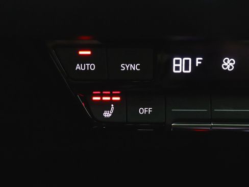 Used 2025 Audi Q4 e-tron Premium Plus w/ Premium Plus image 41