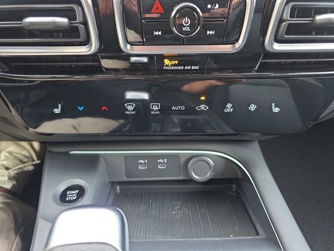 New 2026 Nissan Sentra SV w/ SV Convenience Package FWD image 12
