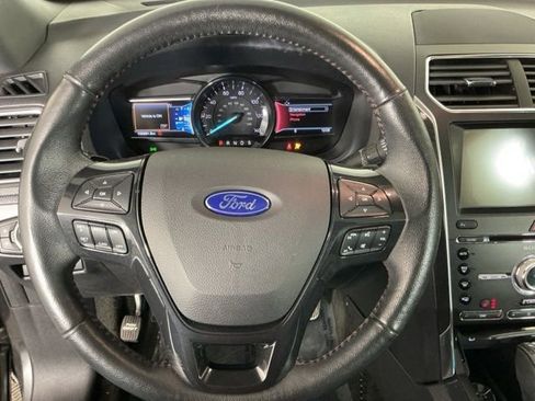 Used 2018 Ford Explorer Sport AWD/4WD image 17