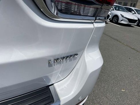 Used 2022 Jeep Grand Cherokee Limited image 7