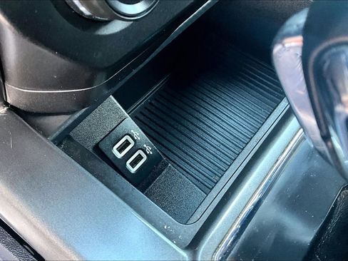 Used 2019 Ford F150 XLT w/ Equipment Group 302A Luxury AWD/4WD image 22