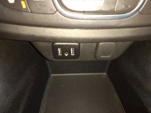 Certified 2021 Chevrolet Traverse LT image 24