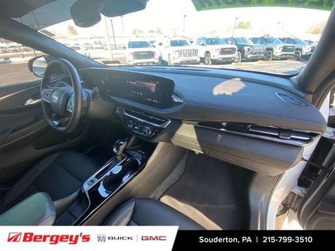 Certified 2025 Buick Envista Sport Touring w/ Convenience I Package image 32