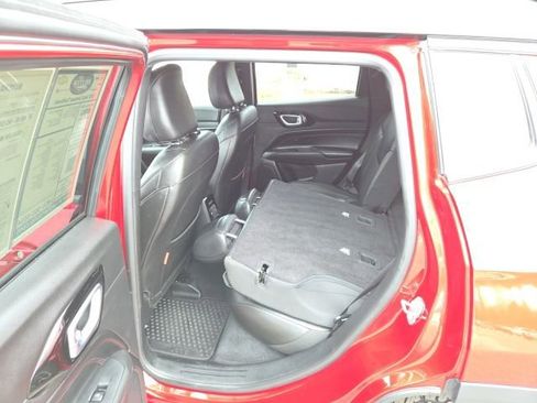 Used 2025 Jeep Compass Trailhawk image 43