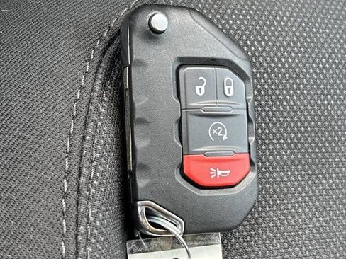 Used 2023 Jeep Wrangler Unlimited w/ Cold Weather Group AWD/4WD image 38