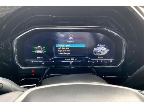 Used 2025 Chevrolet Silverado 2500 ZR2 w/ Technology Package image 22