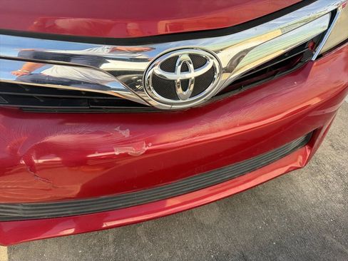 Used 2014 Toyota Camry LE image 11