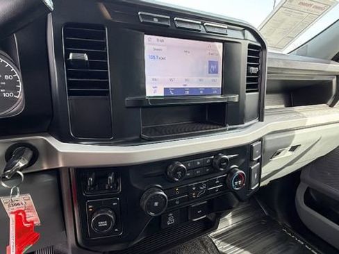 Used 2023 Ford F250 XL w/ XL Chrome Package image 26