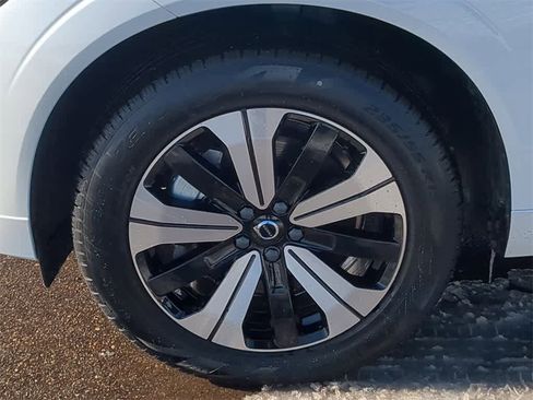 Certified 2025 Volvo XC60 T8 Core w/ Protection Package Premier image 13