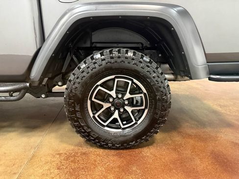 Used 2024 Jeep Gladiator Rubicon w/ Convenience Group AWD/4WD image 88