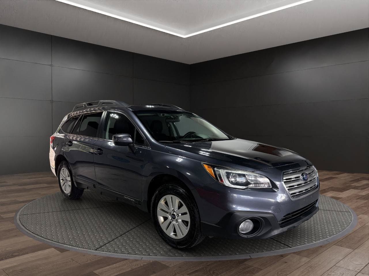 Used 2016 Subaru Outback 2.5i Premium AWD/4WD image 2
