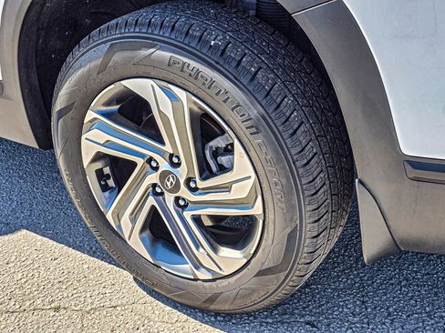 Used 2021 Hyundai Santa Fe SE w/ Cargo Package image 9