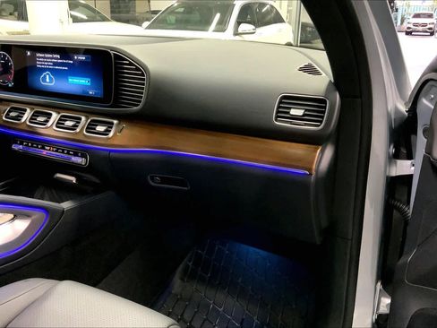 Used 2025 Mercedes-Benz GLE 350 4MATIC image 17