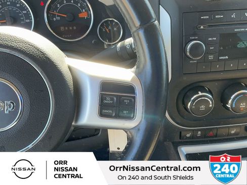 Used 2016 Jeep Compass Latitude image 19