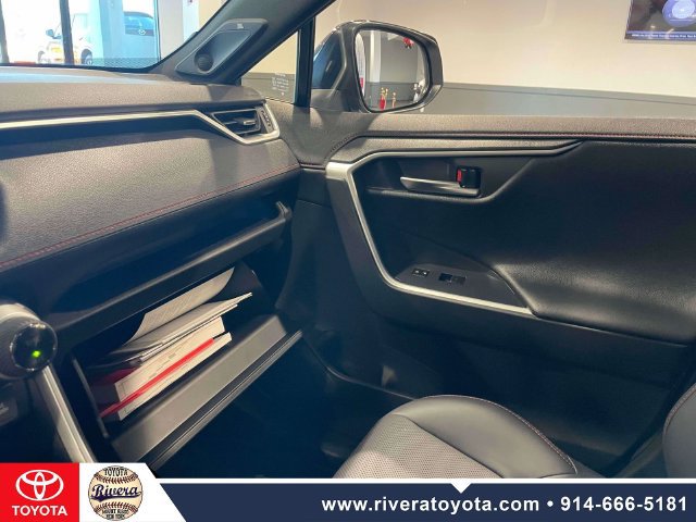 Certified 2025 Toyota RAV4 XSE w/ Premium Package AWD/4WD image 34