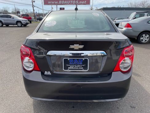 Used 2016 Chevrolet Sonic LT image 6