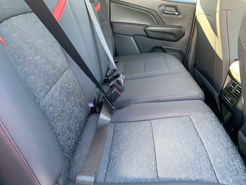 Certified 2024 Chevrolet Colorado Z71 w/ Z71 Convenience Package 2 image 25