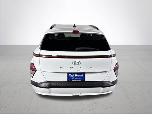 Used 2024 Hyundai Kona SEL FWD image 7