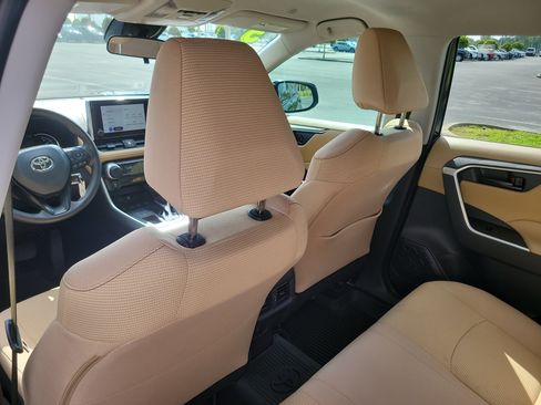 Certified 2025 Toyota RAV4 LE FWD image 13