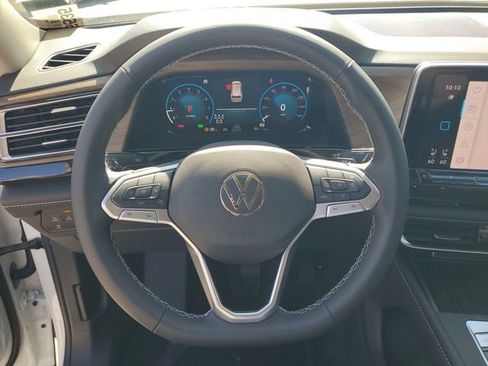 New 2026 Volkswagen Atlas SE FWD image 18