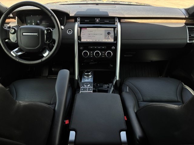 Used 2020 Land Rover Discovery HSE AWD/4WD image 9