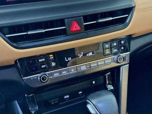 Certified 2024 Kia Seltos EX AWD/4WD image 16