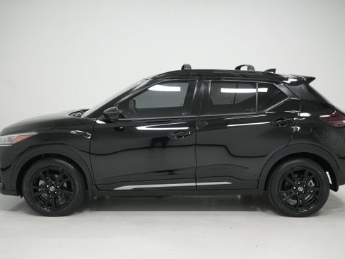 Used 2021 Nissan Kicks SR w/ SR Premium Package image 7