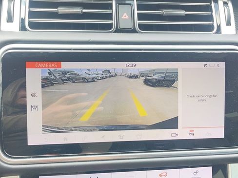 Used 2020 Land Rover Range Rover HSE image 11