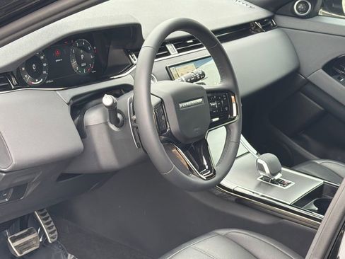 Used 2024 Land Rover Range Rover Evoque Dynamic SE image 17