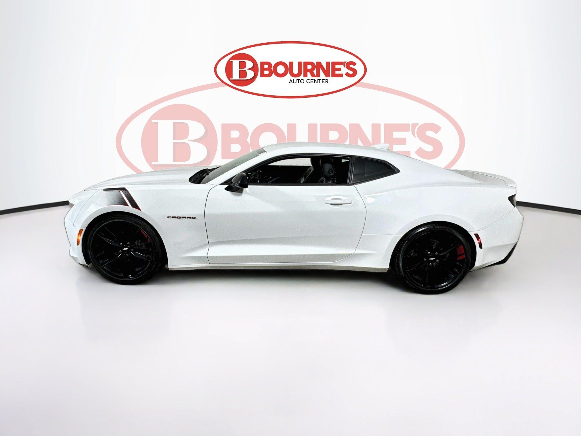 Used 2018 Chevrolet Camaro LT RWD image 9