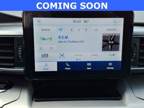 Used 2024 Ford Explorer XLT w/ Equipment Group 202A AWD/4WD image 16