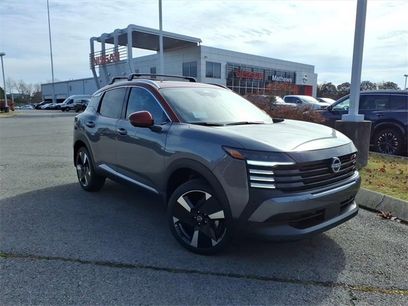 New 2026 Nissan Kicks SR w/ Cold Weather Package