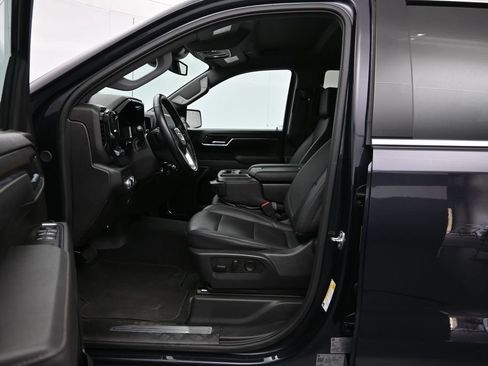 Used 2025 GMC Sierra 1500 SLT AWD/4WD image 21