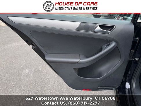 Used 2017 Volkswagen Jetta SE FWD image 49