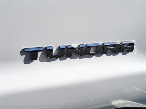 Used 2016 Toyota Tundra SR5 image 12