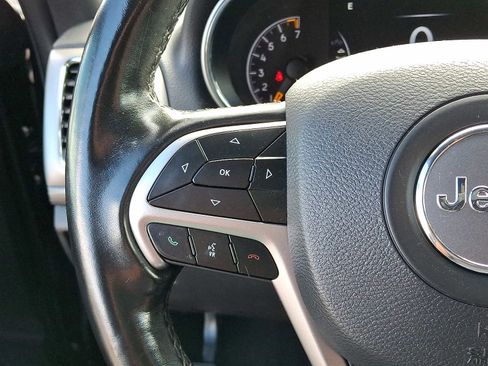 Certified 2020 Jeep Grand Cherokee Laredo image 20