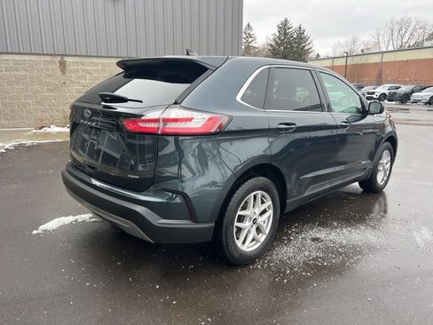 Used 2024 Ford Edge SEL w/ Convenience Package image 5
