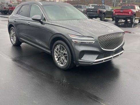 Used 2023 Genesis GV70 2.5T w/ Select Package image 3