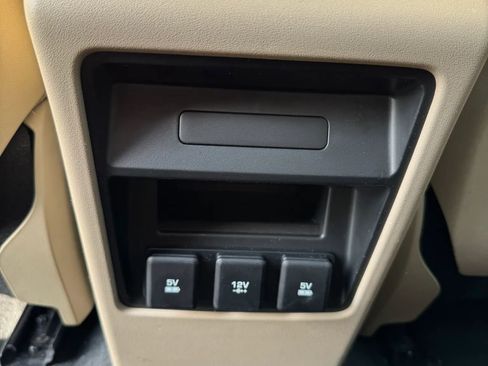 Used 2018 Land Rover Discovery Sport HSE AWD/4WD image 36