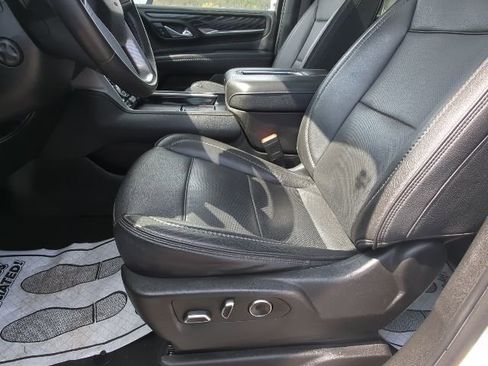 Used 2023 GMC Yukon Denali AWD/4WD image 11